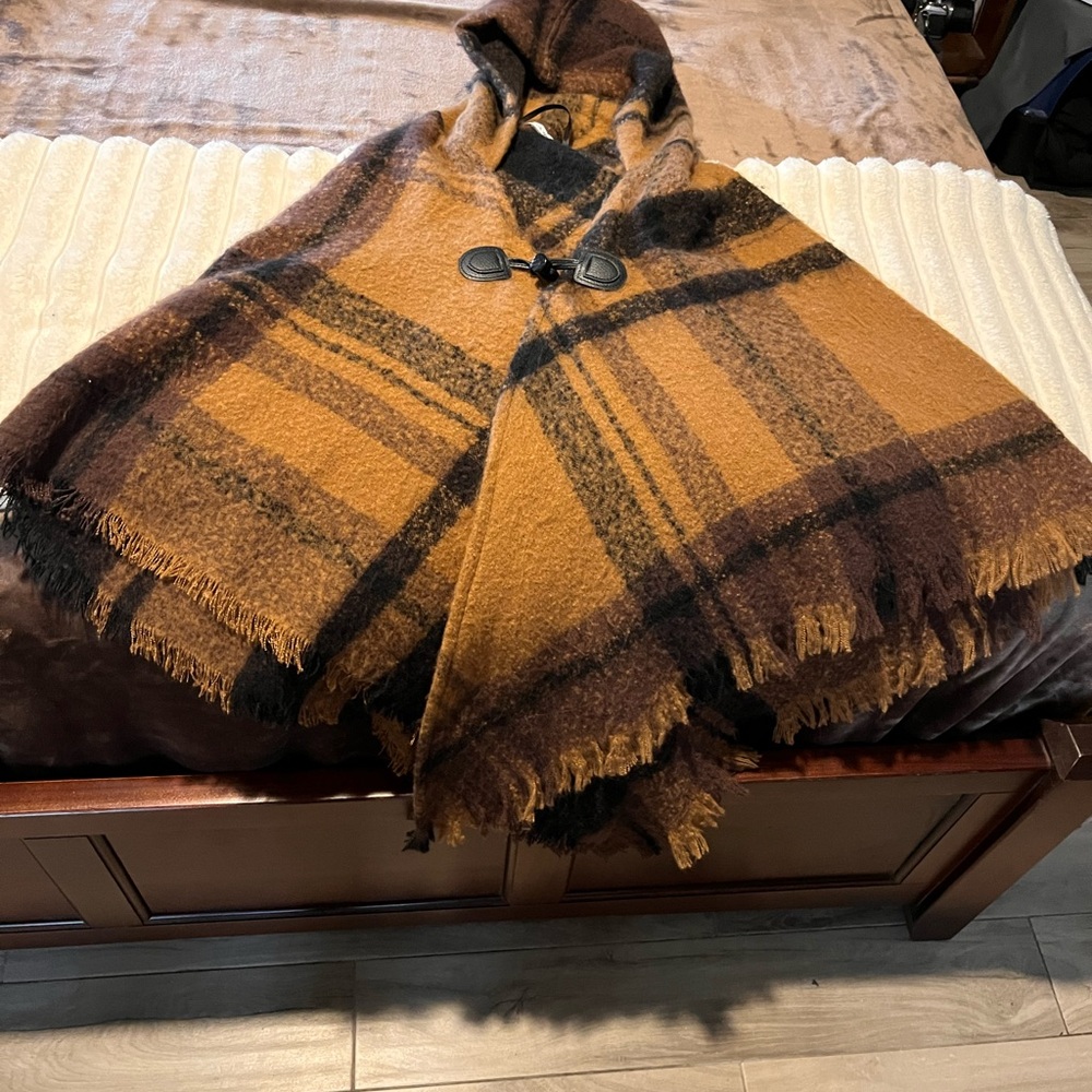 Nine West Tan and Black Cape, hooded